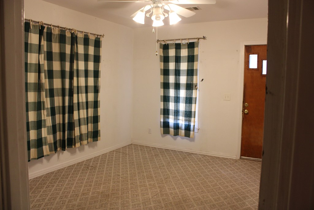1008 10th St Property Photo 9