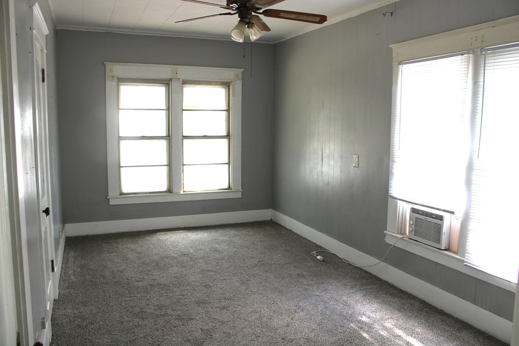 1002 Broadway Street Property Photo 9