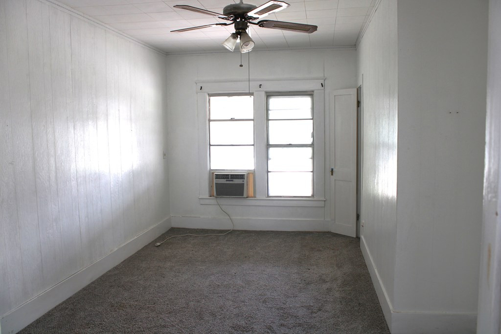 1002 Broadway Street Property Photo 11