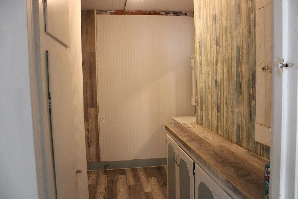 1002 Broadway Street Property Photo 16