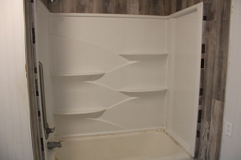 1002 Broadway Street Property Photo 18
