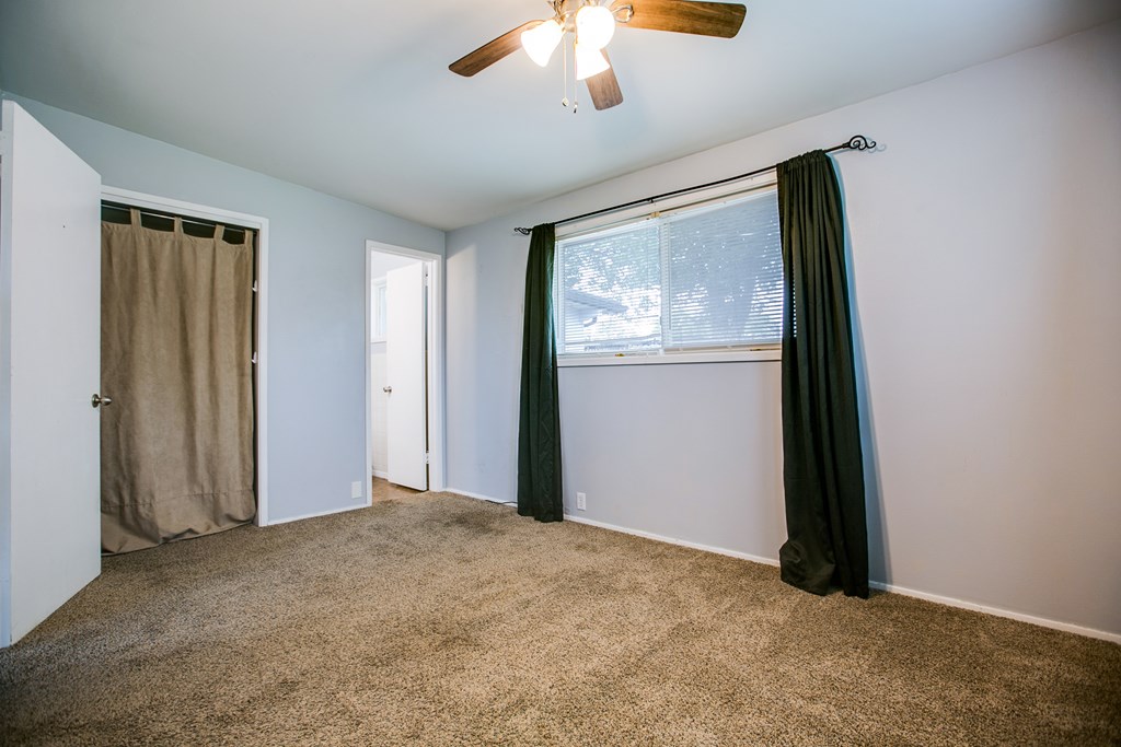 2310 Oxford Circle Property Photo 19