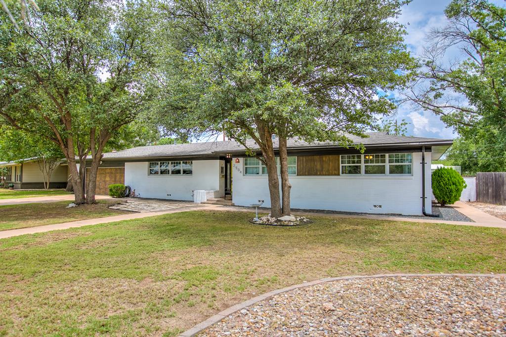 2504 Jann Dr Property Photo 1