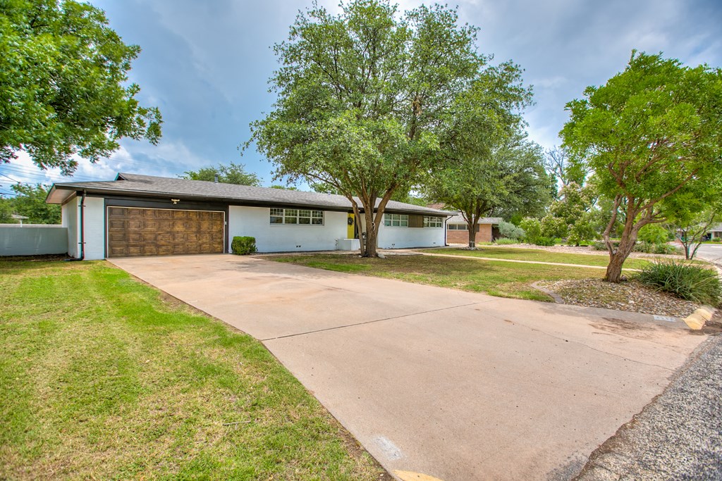 2504 Jann Dr Property Photo 4