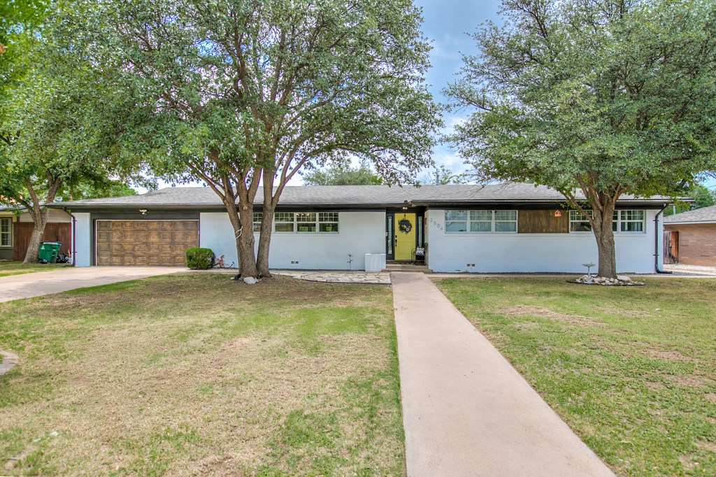 2504 Jann Dr Property Photo 5