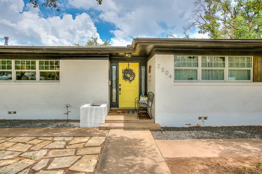 2504 Jann Dr Property Photo 6