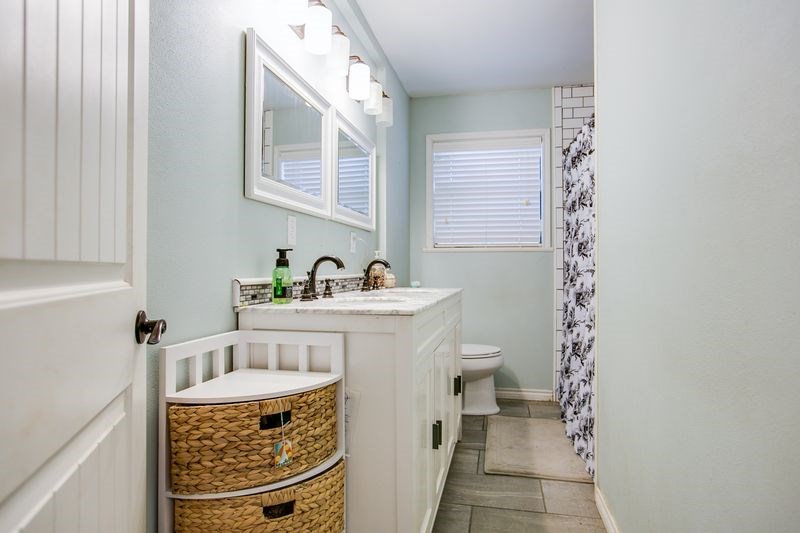 9826 Floyd Lane Property Photo 13