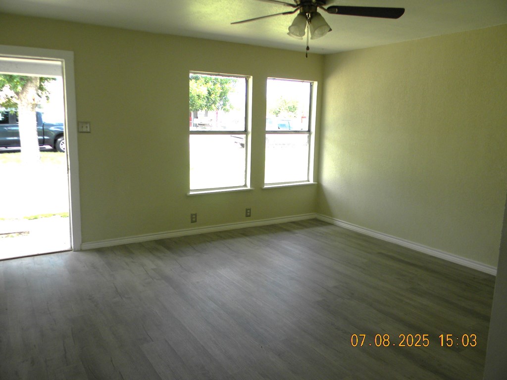 1611 N Magdalen St Property Photo 2