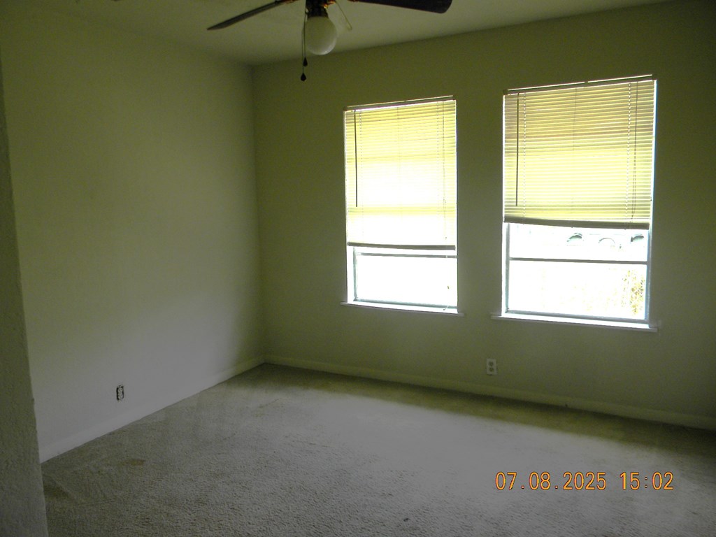 1611 N Magdalen St Property Photo 3