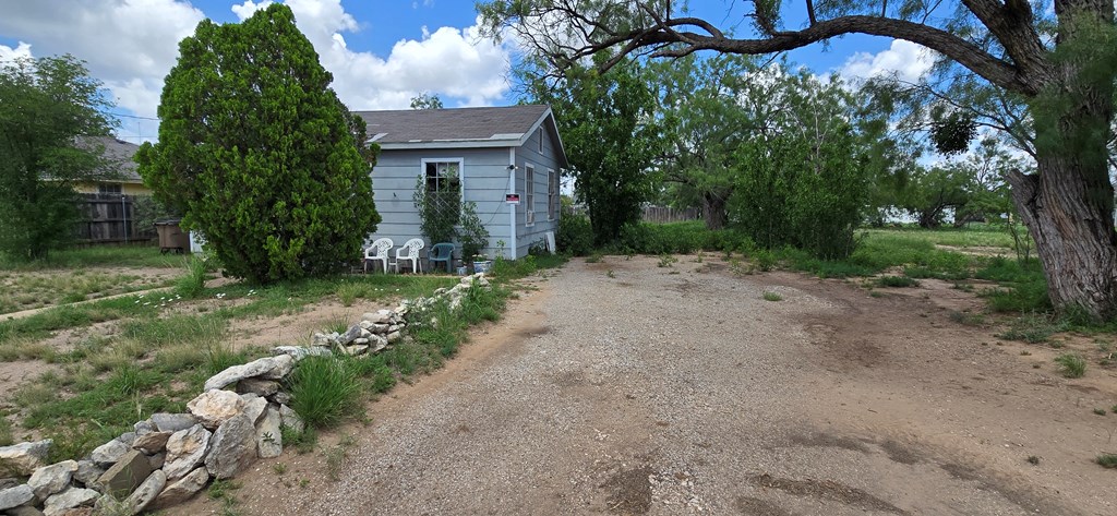 1924 Lillie St Property Photo 11