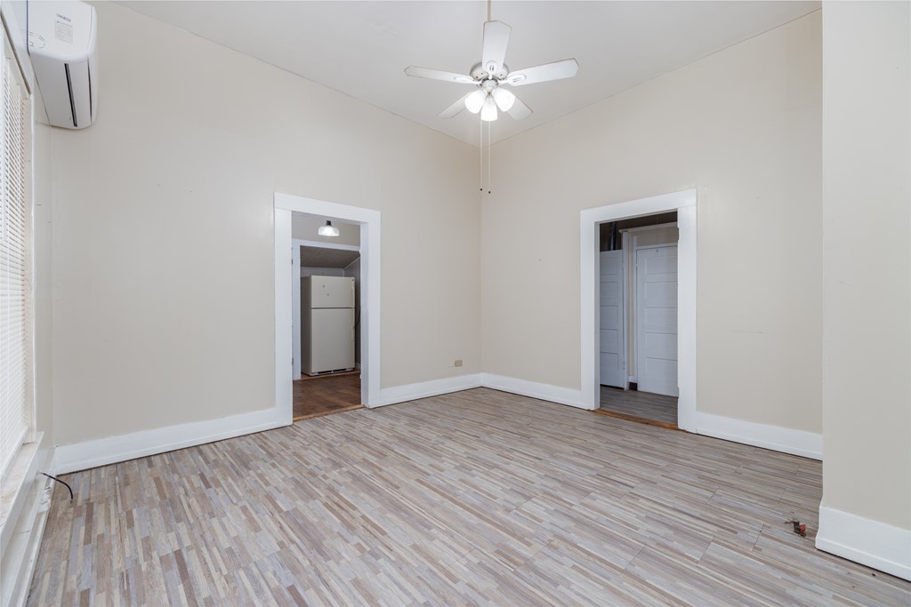 410 Spaulding St Property Photo 6