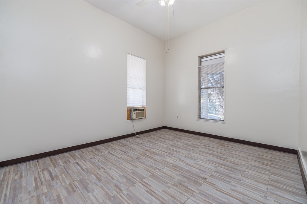 410 Spaulding St Property Photo 9