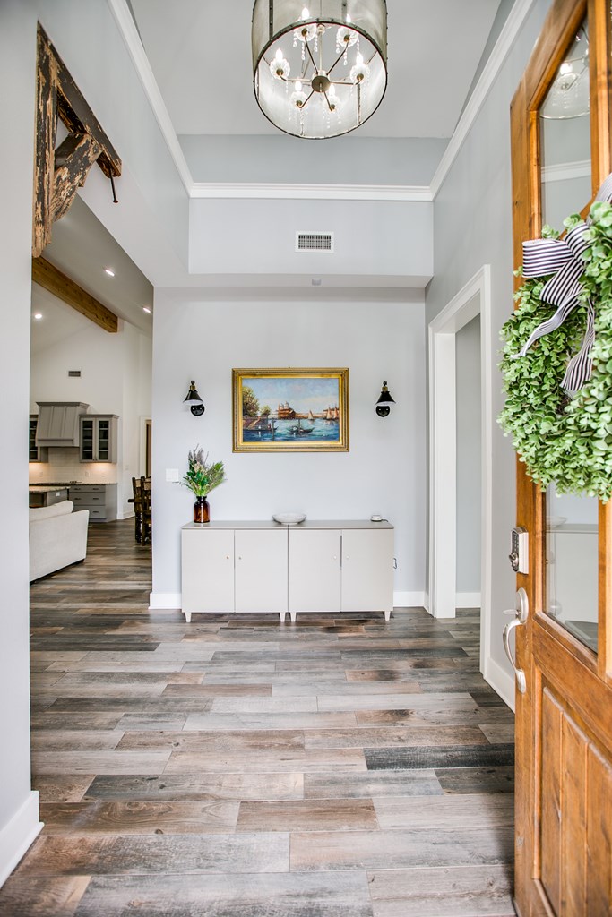 2118 Valleyview Dr Property Photo 6