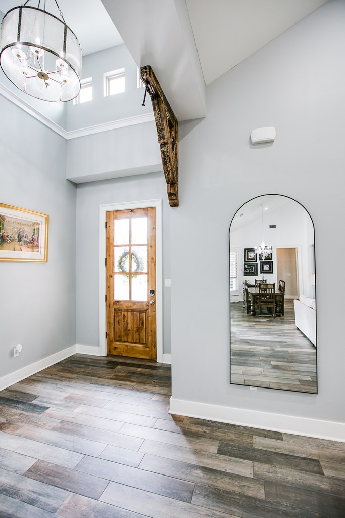 2118 Valleyview Dr Property Photo 7