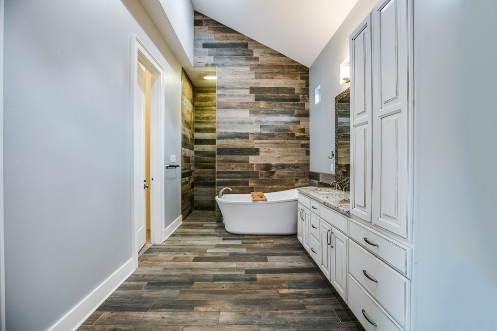 2118 Valleyview Dr Property Photo 23