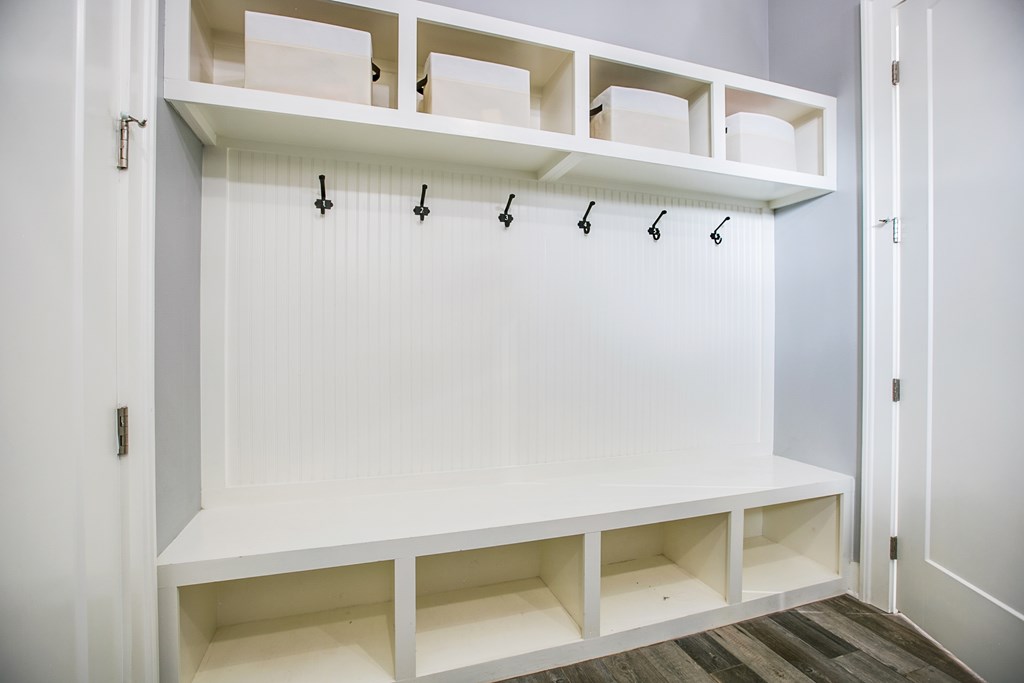 2118 Valleyview Dr Property Photo 34