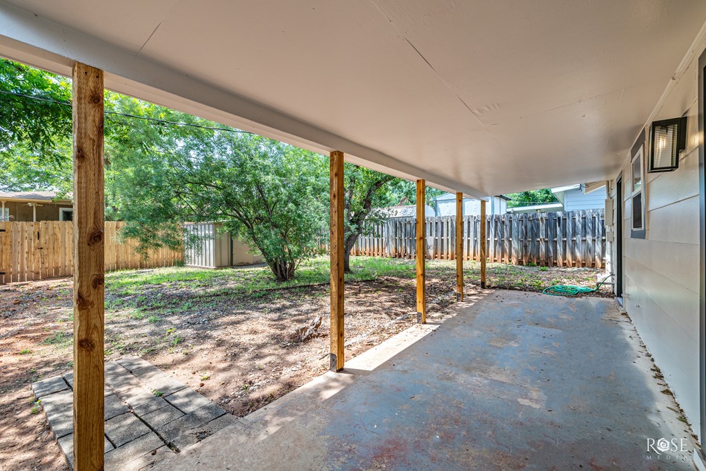 2215 Dartmouth Dr Property Photo 25