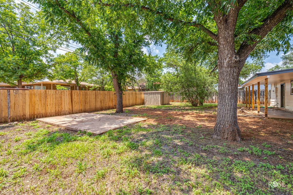 2215 Dartmouth Dr Property Photo 31