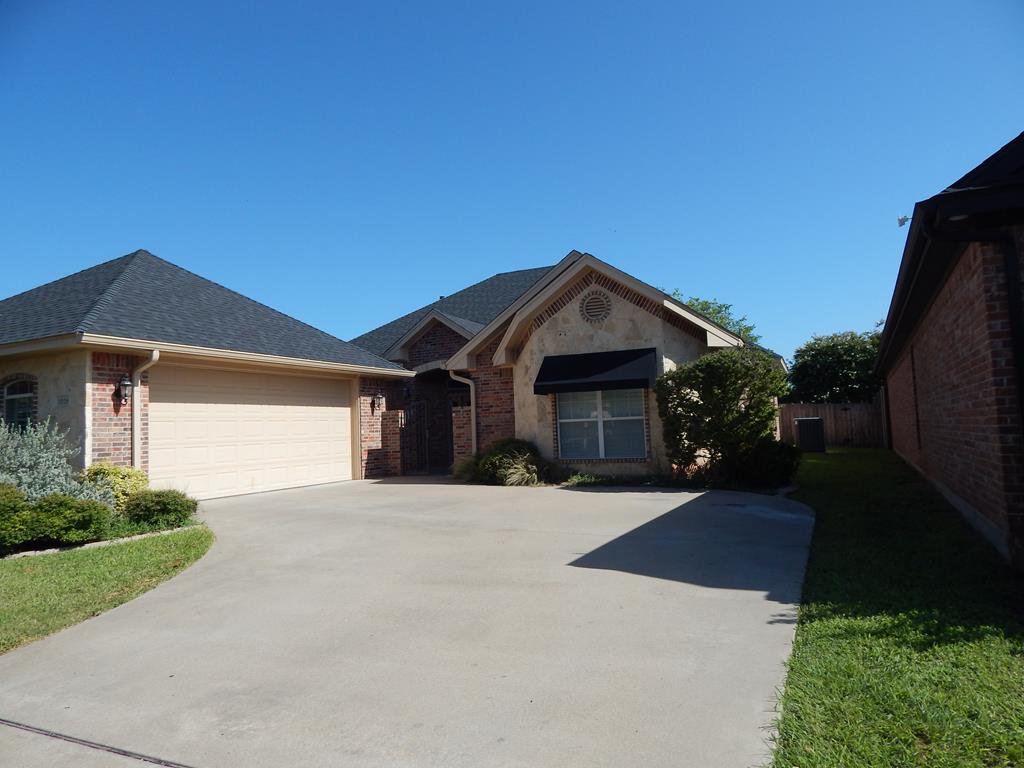 1918 Valleyview Dr Property Photo 1