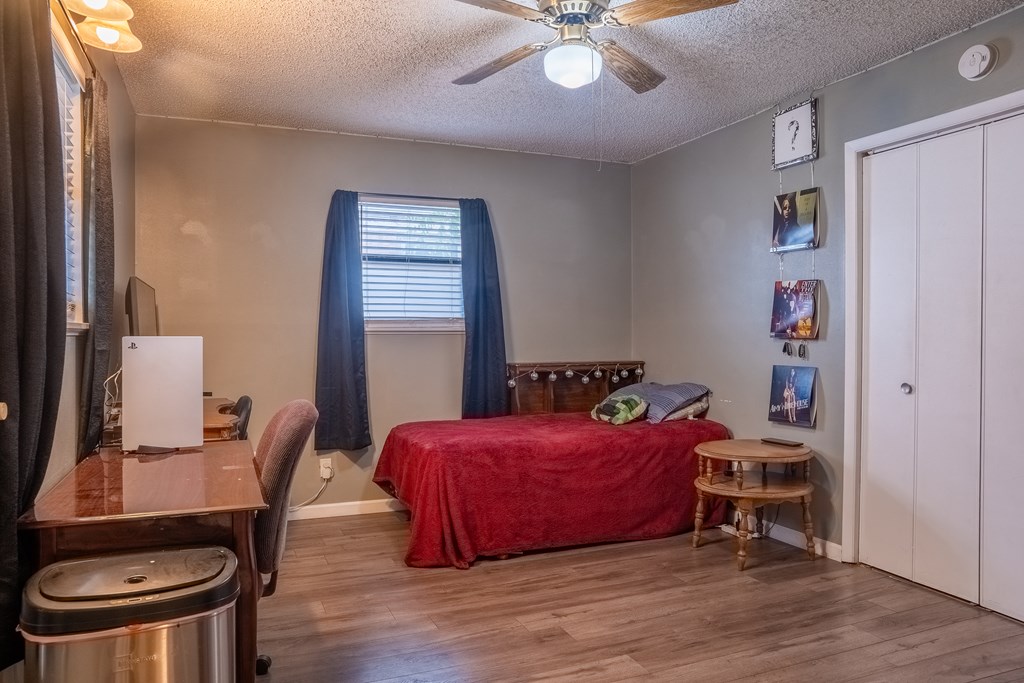2204 Waco St Property Photo 14