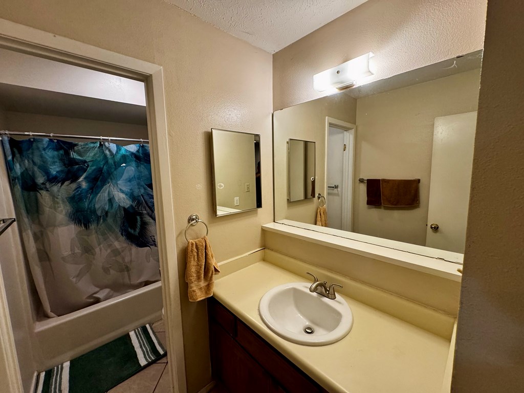 130 W Riverside Ave Property Photo 11