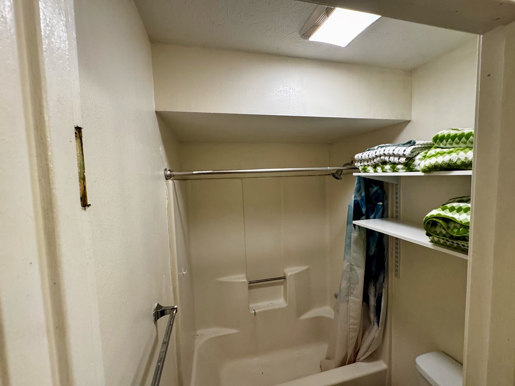 130 W Riverside Ave Property Photo 12