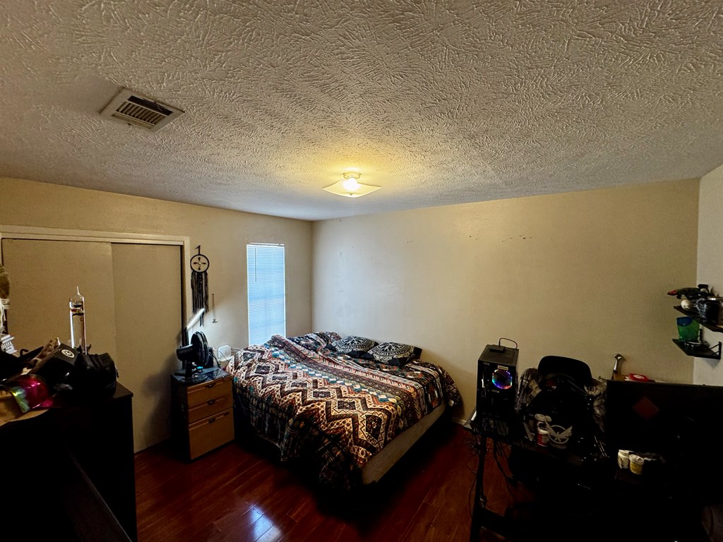 130 W Riverside Ave Property Photo 13