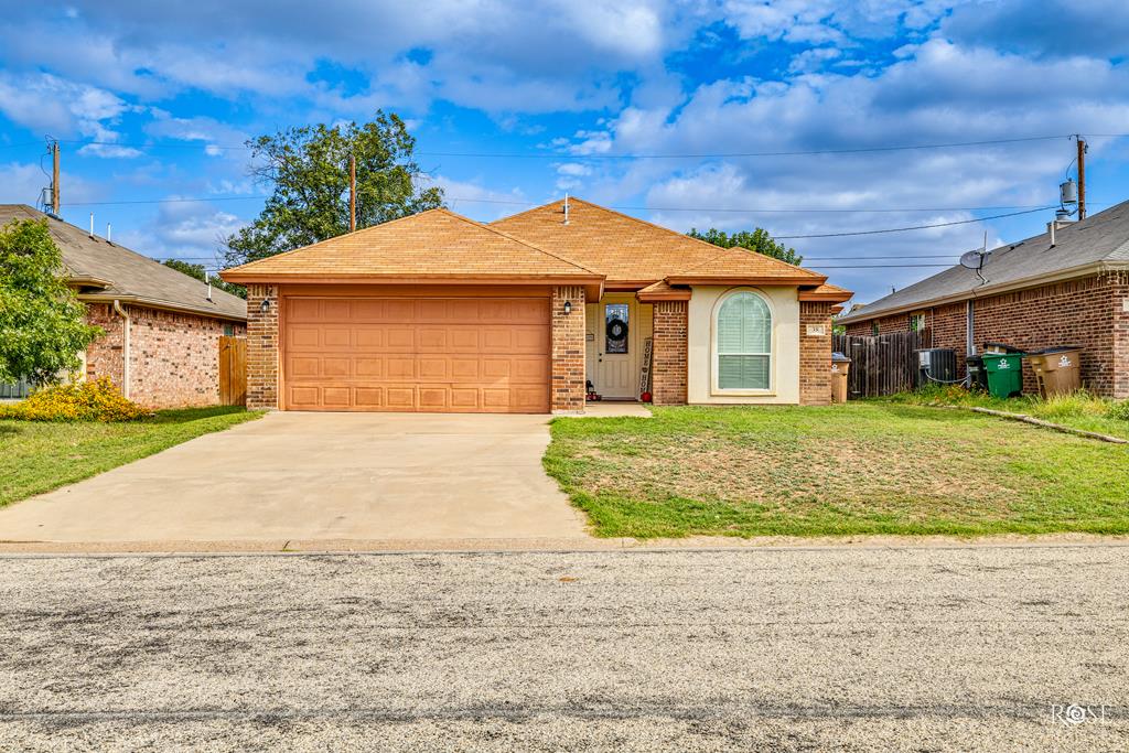 38 Amberwood Dr Property Photo 1