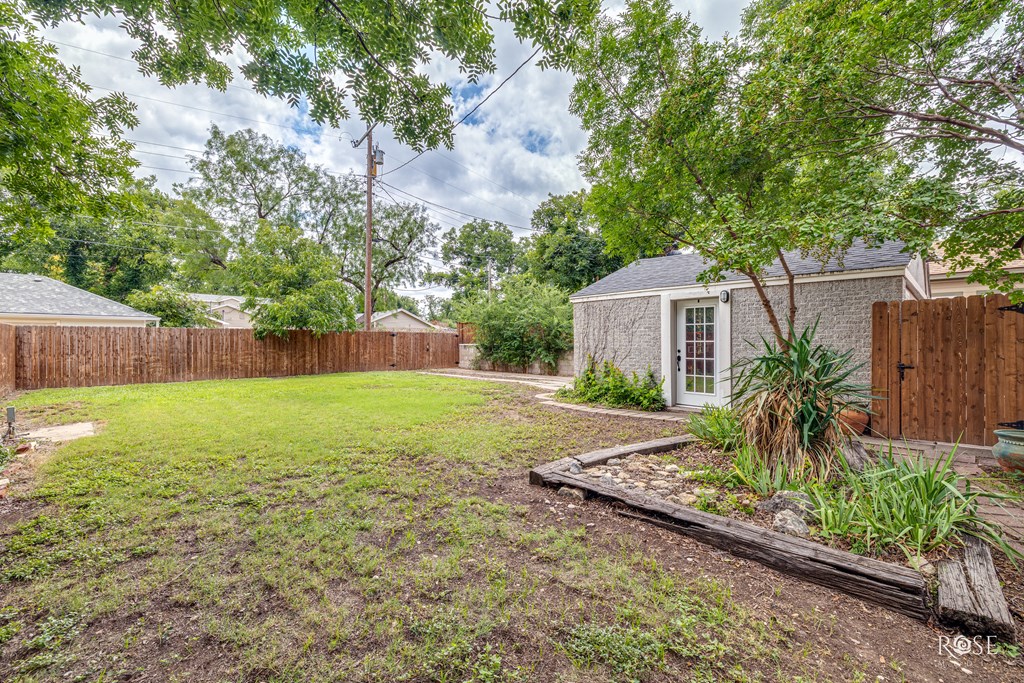 1410 Mackenzie St Property Photo 31