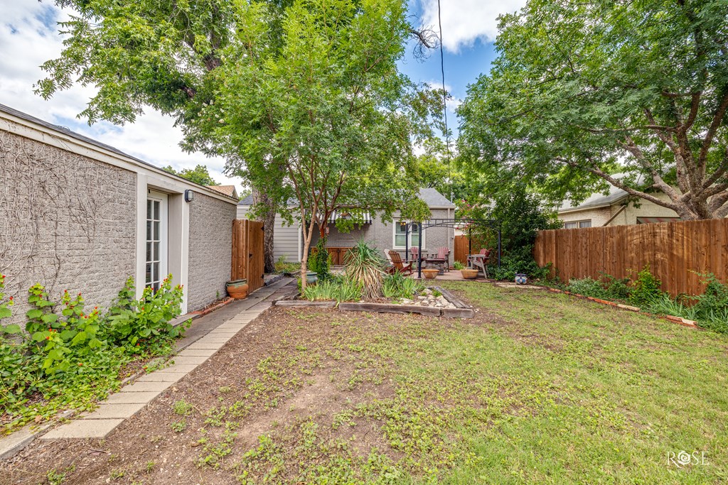 1410 Mackenzie St Property Photo 34