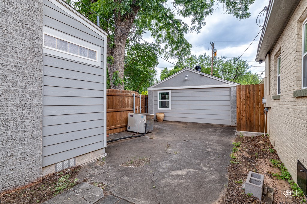 1410 Mackenzie St Property Photo 36