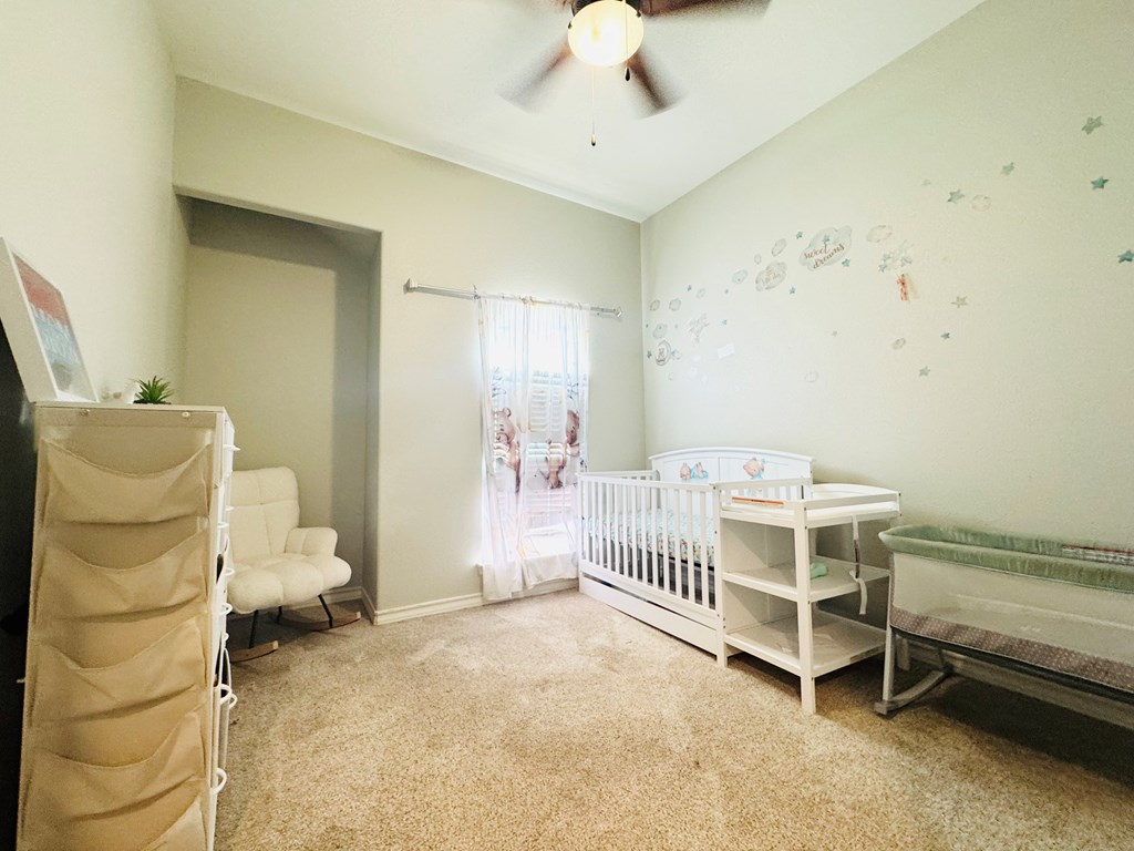 1905 Chesney Lane Property Photo 4