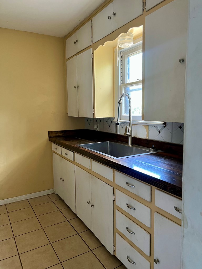 1833 Willow St Property Photo 18