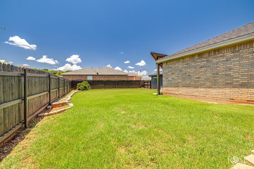 5801 Barrington Ct Property Photo 10