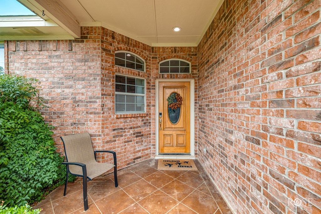 1217 Dorchester Dr Property Photo 8