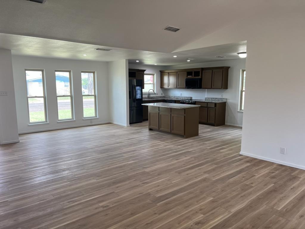 1008 Pine Property Photo 6