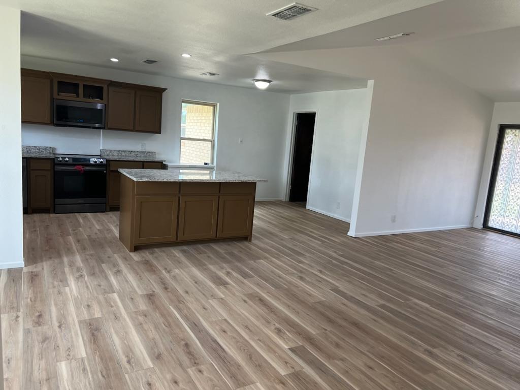 1008 Pine Property Photo 8