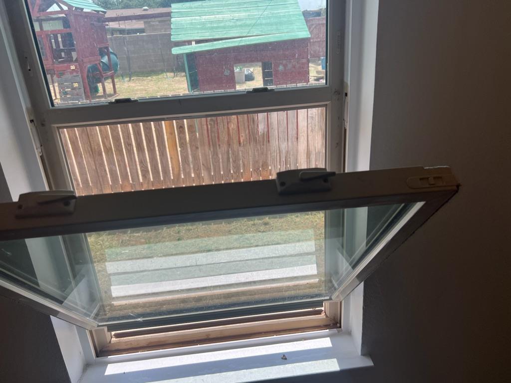 1008 Pine Property Photo 11