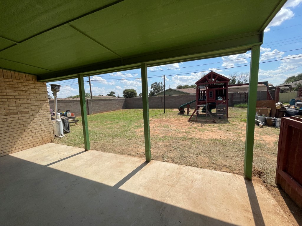 1008 Pine Property Photo 22