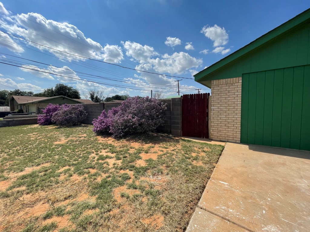 1008 Pine Property Photo 34