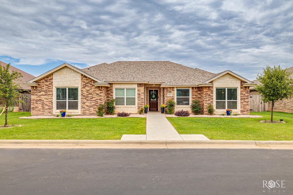 5033 Scarlet Oak Dr Property Photo 1