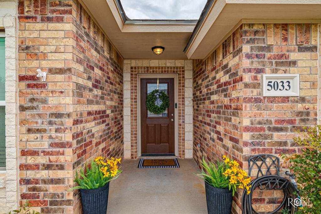 5033 Scarlet Oak Dr Property Photo 7