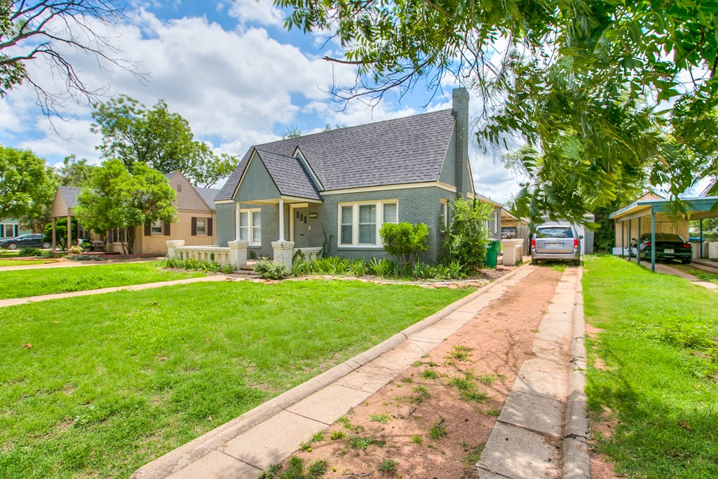 1113 Austin Ave Property Photo 4