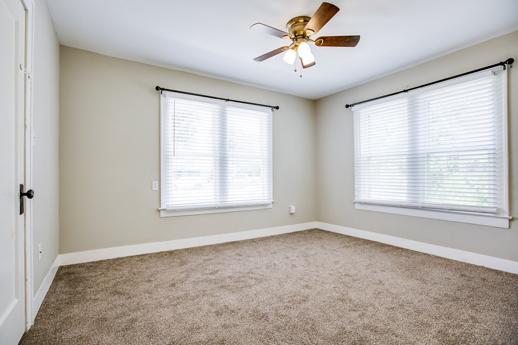 1113 Austin Ave Property Photo 17