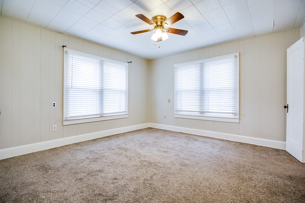 1113 Austin Ave Property Photo 21