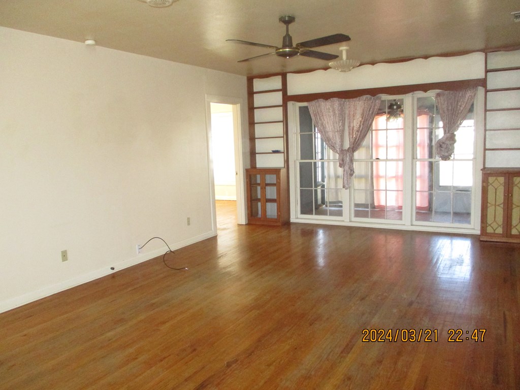 717 N Jefferson St Property Photo 2