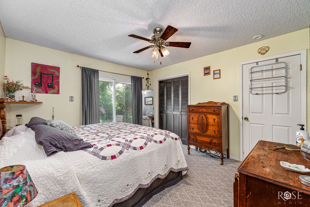 4223 Riverbend Property Photo 17