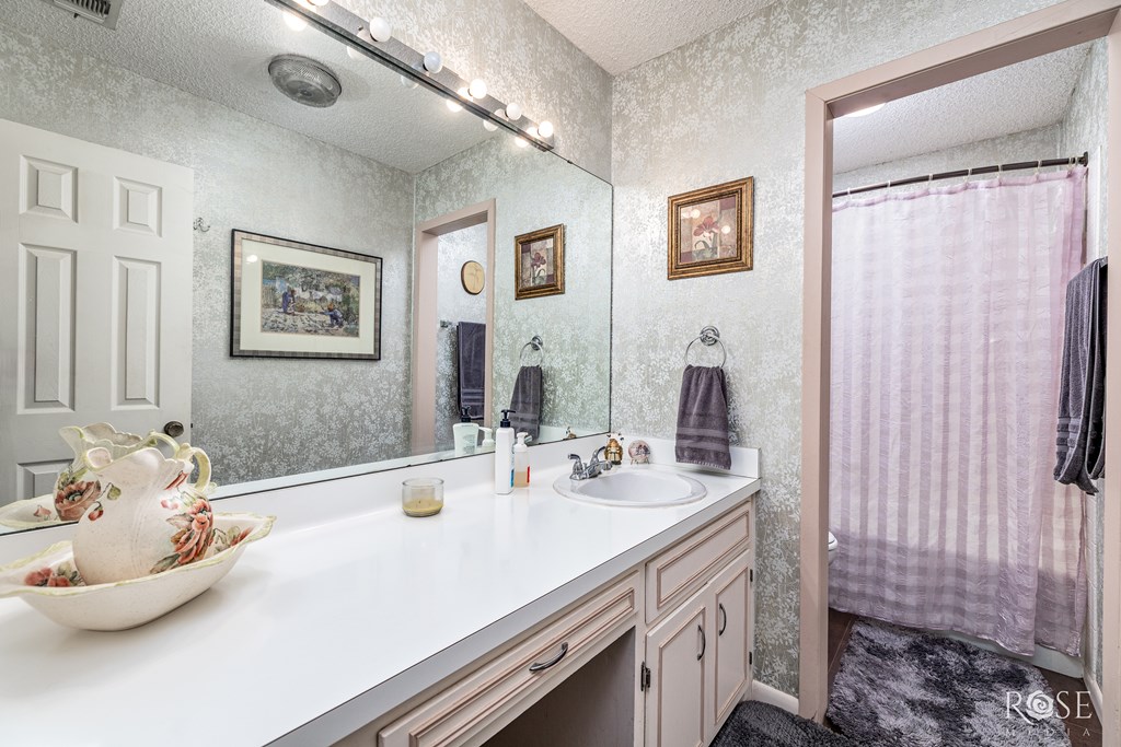 4223 Riverbend Property Photo 18