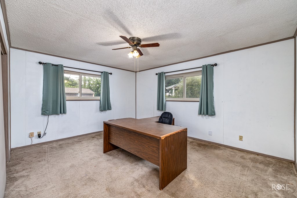 2306 Brown St Property Photo 10