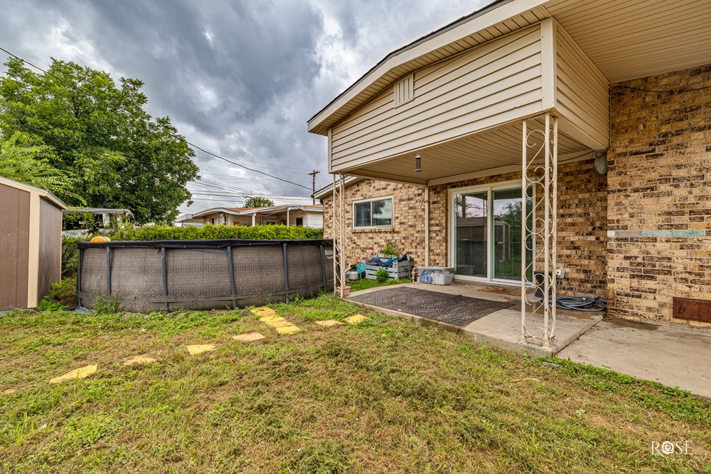 2306 Brown St Property Photo 19